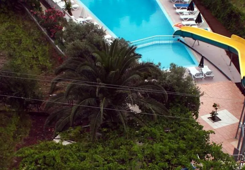 Verano Beach Hotel İçmeler