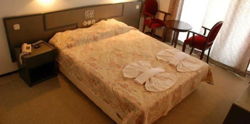 Verano Beach Hotel İçmeler